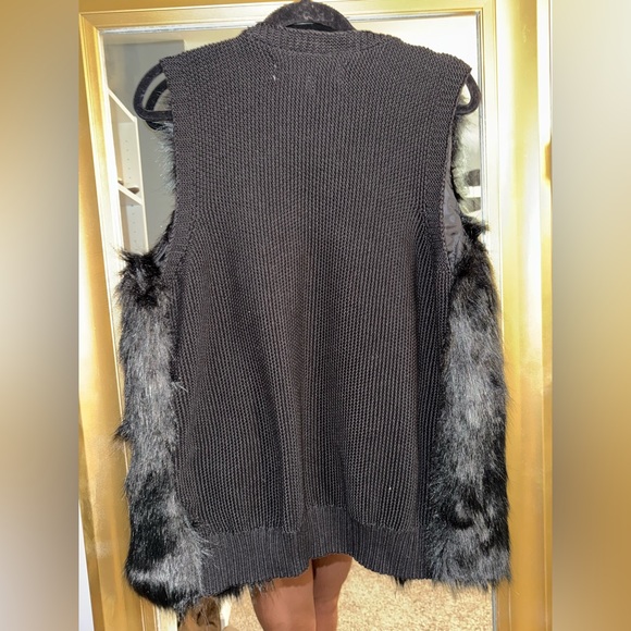 Faux Fur Black Vest - Picture 3 of 3